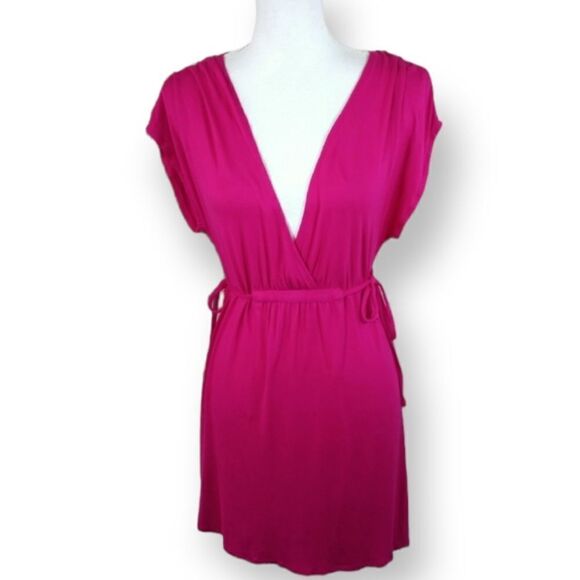 MERONA FUCHSIA COVERUP SZ.M EUC - Picture 1 of 5